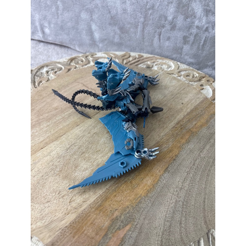Hasbro‎ Transformers Age of Extinction Strafe Deluxe Dinobot Blue Action Figure